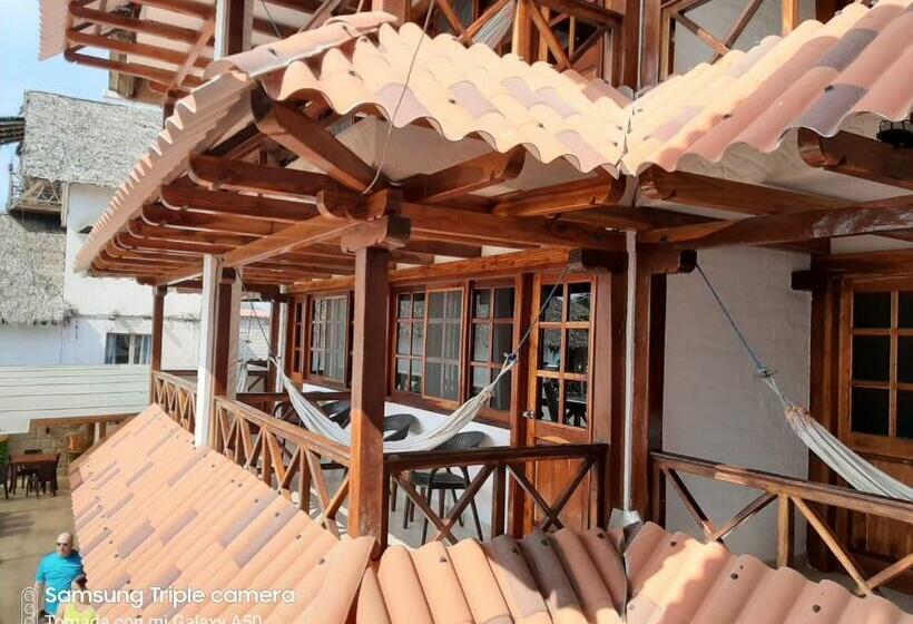 غرفة قياسية مطلّة علي البحر مزوَّدة بشُرفة, La Vista