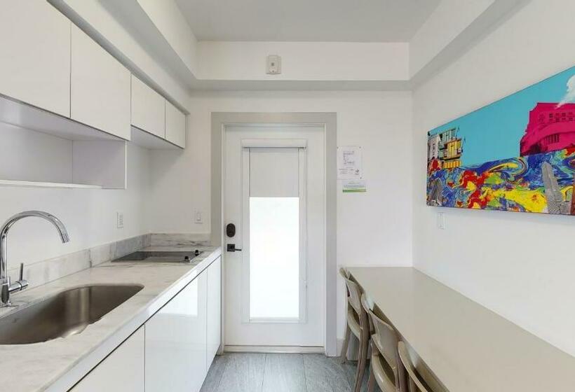 חדר אקונומי, Park Royal Miami Beach