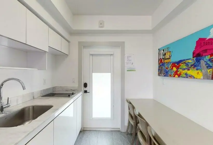 Economy-huone, Park Royal Miami Beach