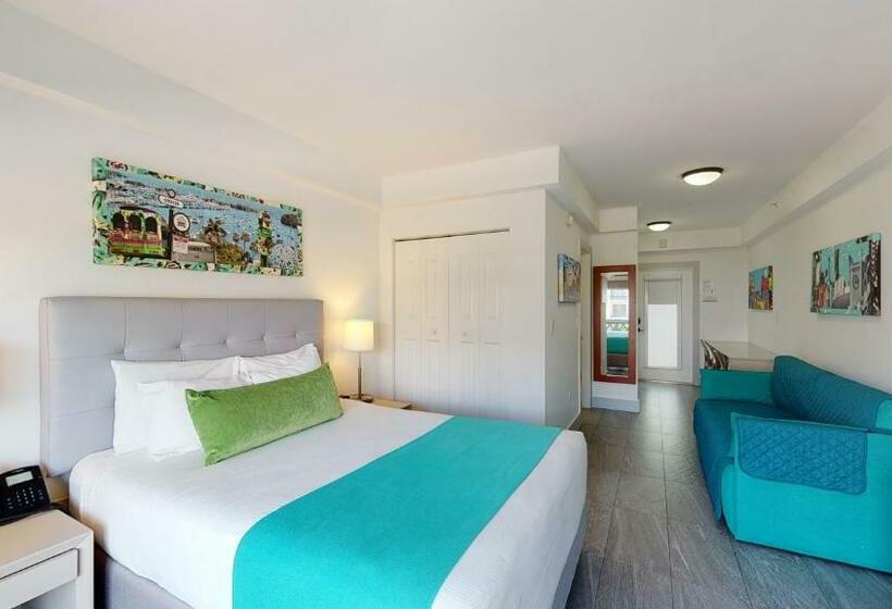 经济房, Park Royal Miami Beach
