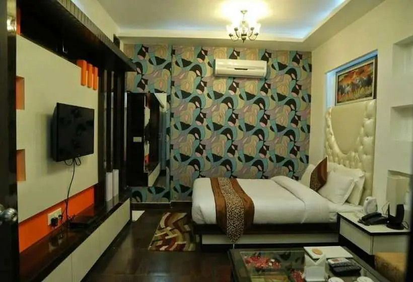 اتاق لوکس, The Mirage Palace