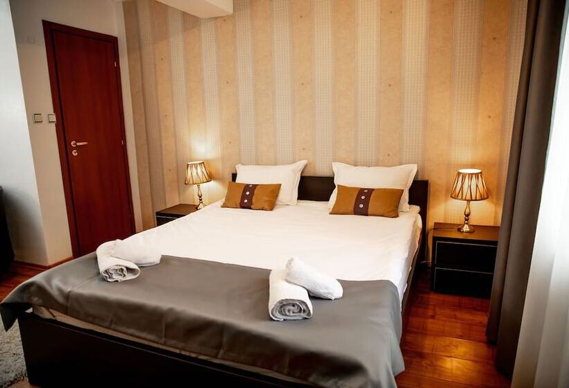 Номер Стандарт, Velinov Boutique