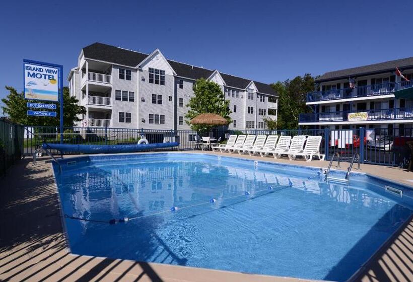 Семейный Номер, Island View Motel