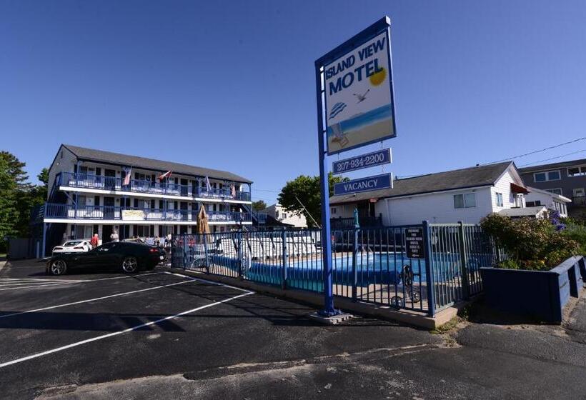 Семейный Номер, Island View Motel