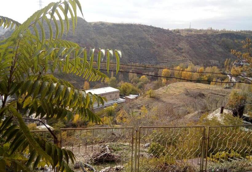 스탠다드 싱글 룸, Room In The Centre