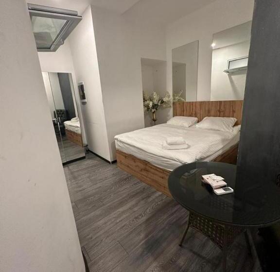 디럭스 룸, Tumanyan Hotel Yerevan