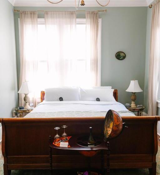 스탠다드 룸 킹사이즈 침대, Stanley House Inn