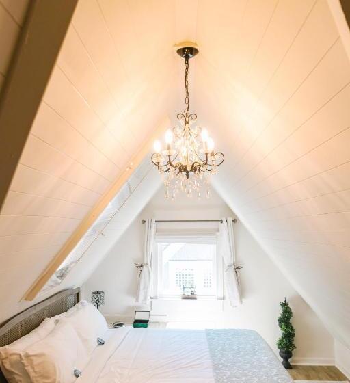 패밀리 스위트, Stanley House Inn