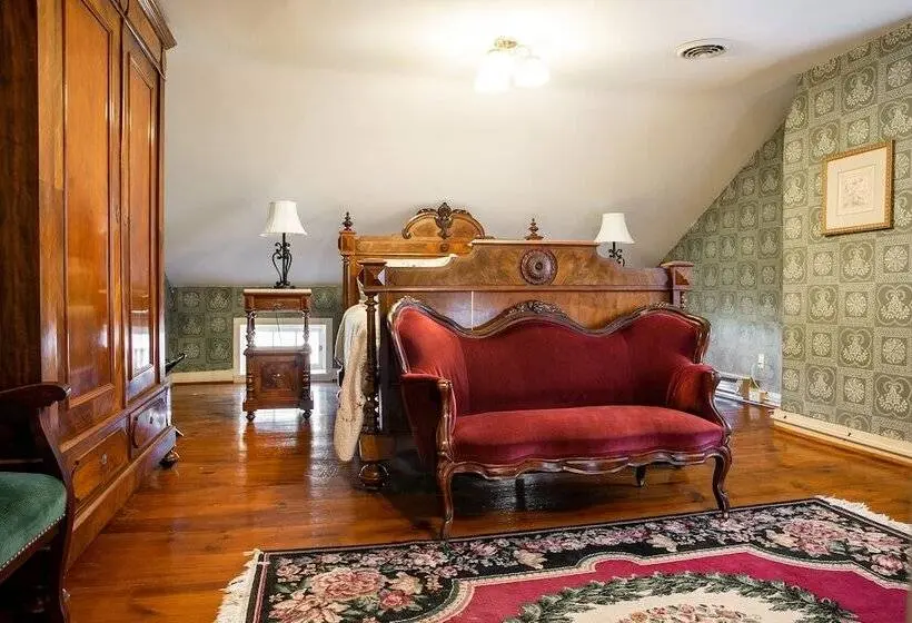 スタンダードルーム, Emig Mansion
