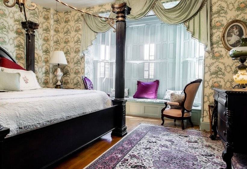 Номер Стандарт, Emig Mansion