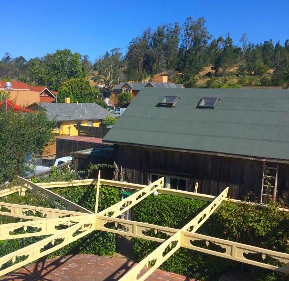 标准间, The Squibb Houses