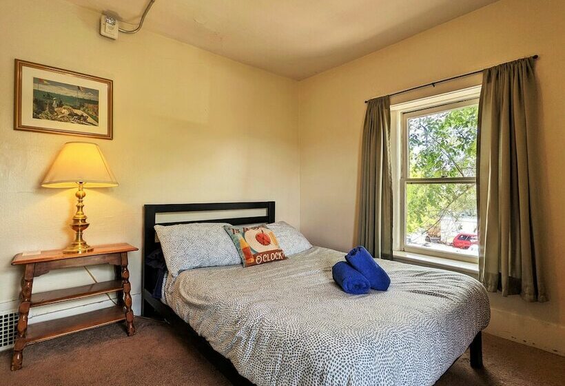 Pokój Comfort, Bunk & Brew Historic Lucas House  Hostel