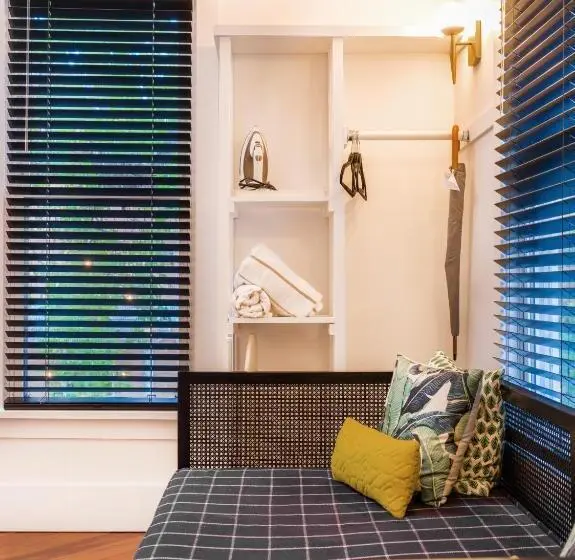 Deluxe-studio, American Beech