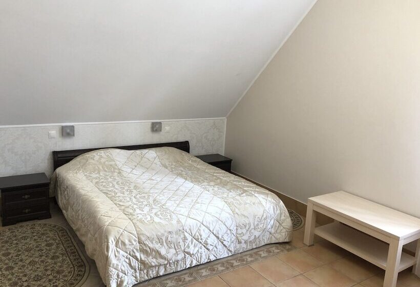 آپارتمان سوپریور 1 خوابه, Becker