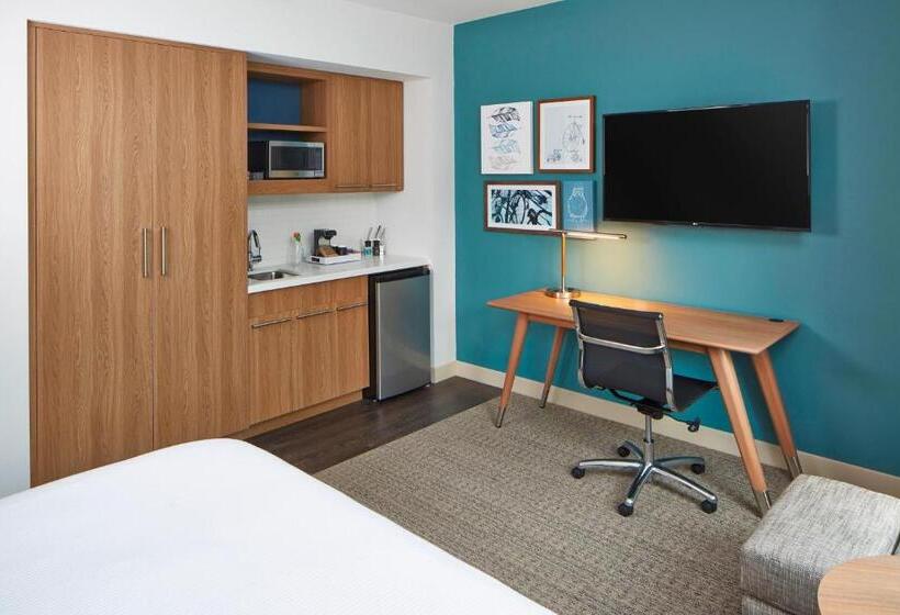 스탠다드 룸 킹사이즈 침대, Element Seattle Redmond