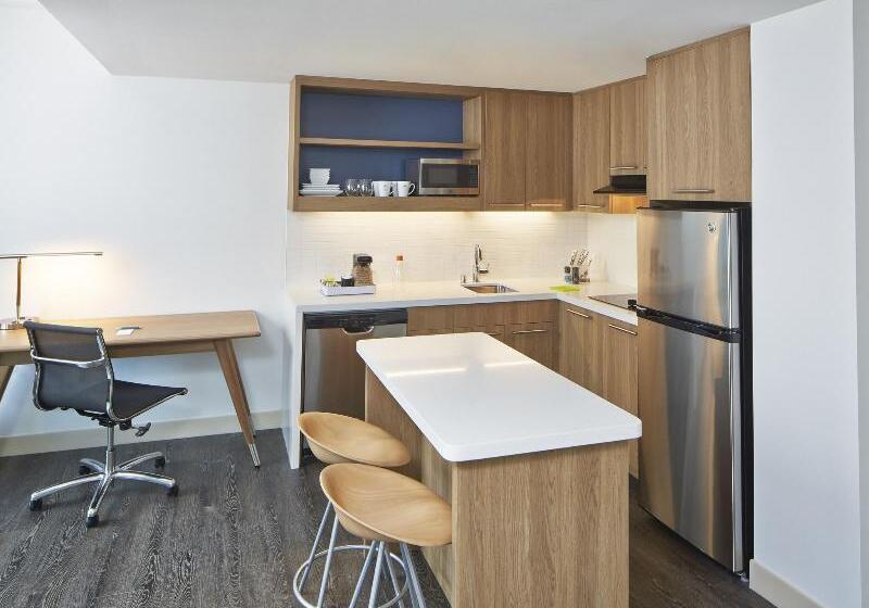 스탠다드 룸 킹사이즈 침대, Element Seattle Redmond