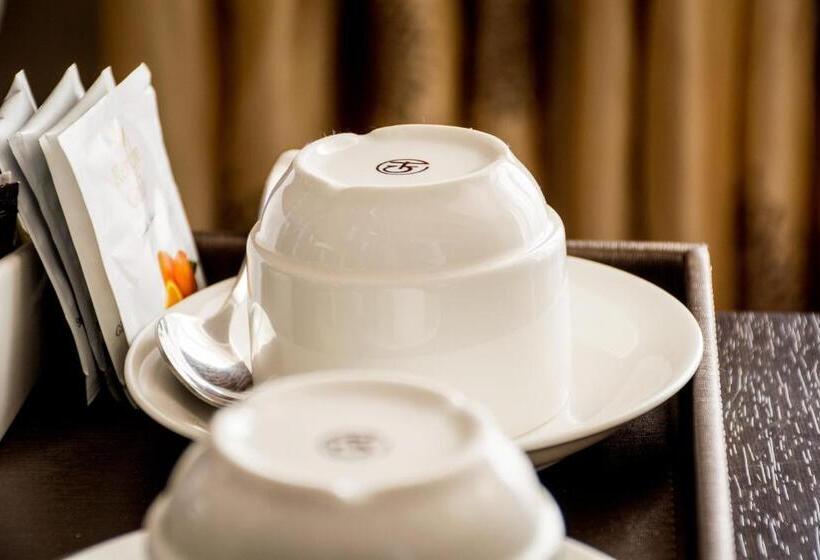 سوییت اجرایی, Gelian