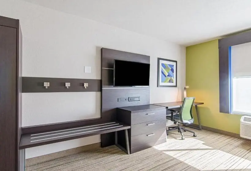 身障者適用スタンダードルーム, Holiday Inn Express & Suites   Atchison, An Ihg