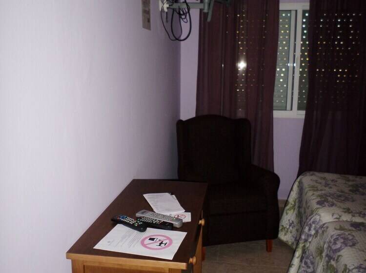 חדר סטנדרט, Hostal Restaurante La Ilusión