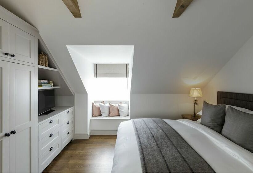 Номер Superior, Hurley House