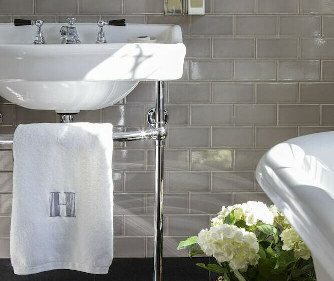 Номер Superior, Hurley House