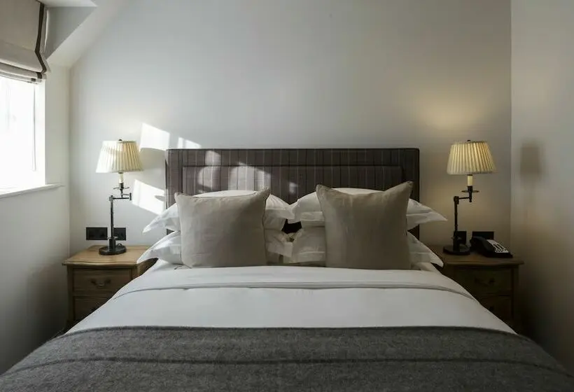 Standard-huone, Hurley House