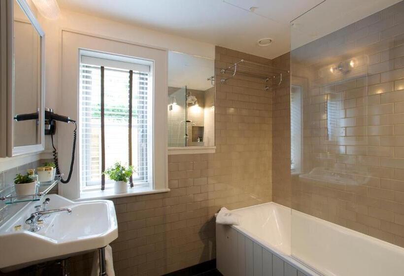 Номер Superior, Hurley House