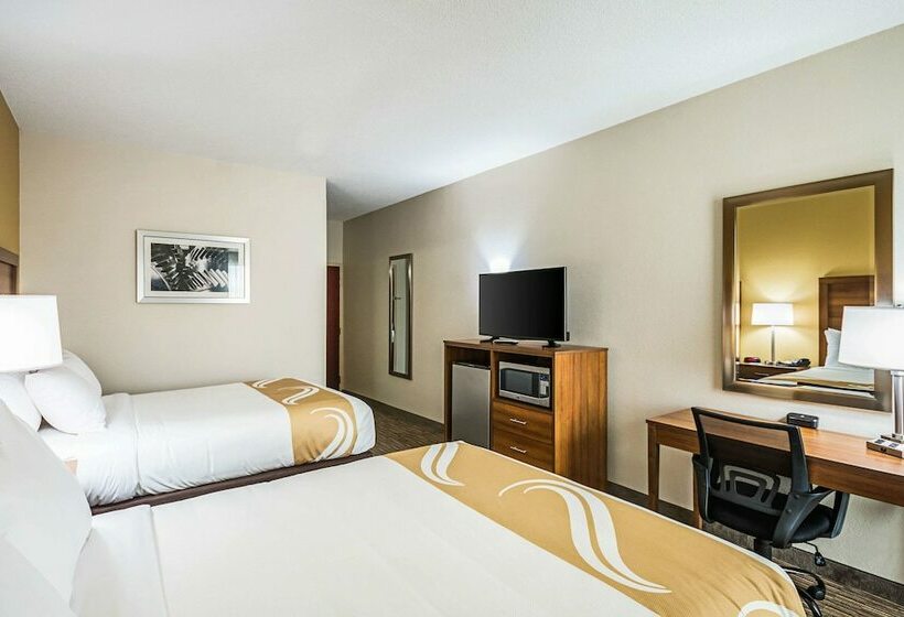 غرفه قياسيه سريرين مزدوجين, Quality Inn