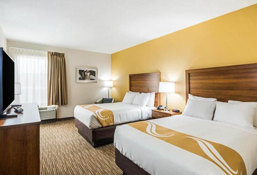 غرفه قياسيه سريرين مزدوجين, Quality Inn