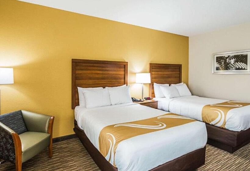 غرفه قياسيه سريرين مزدوجين, Quality Inn