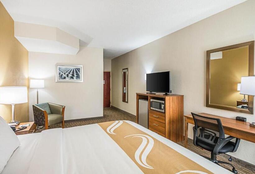 غرفة قياسية سرير كينج, Quality Inn