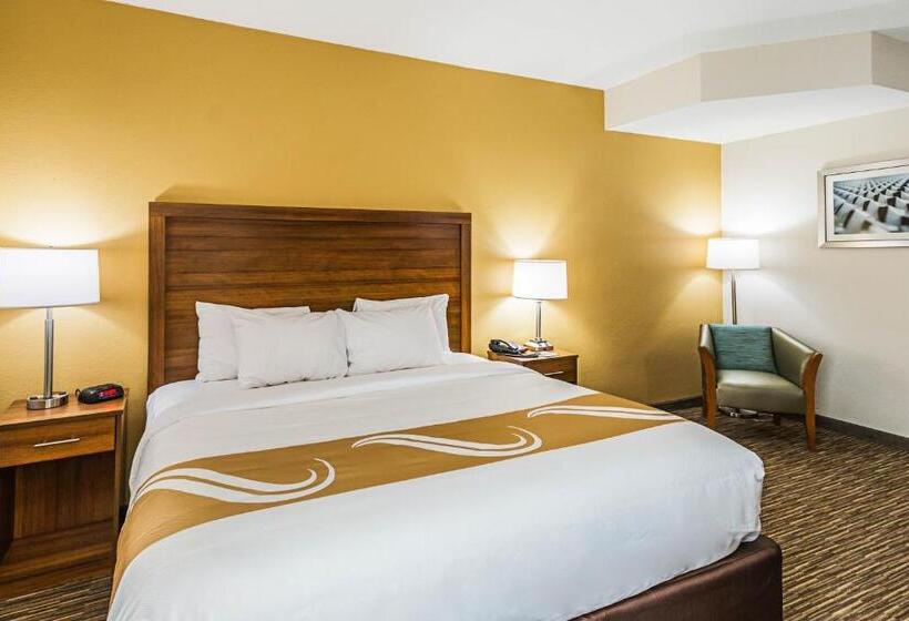 غرفة قياسية سرير كينج, Quality Inn