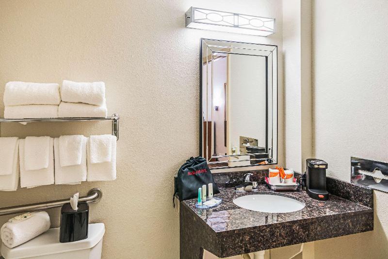 غرفة قياسية سرير كينج, Quality Inn