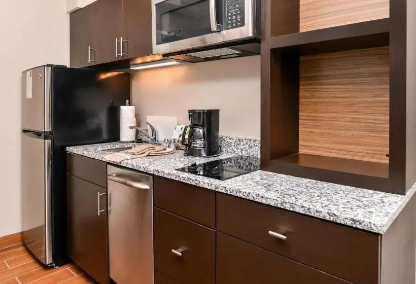 Standard-studio King-vuode, Towneplace Suites By Marriott Charlestonwest Ashley