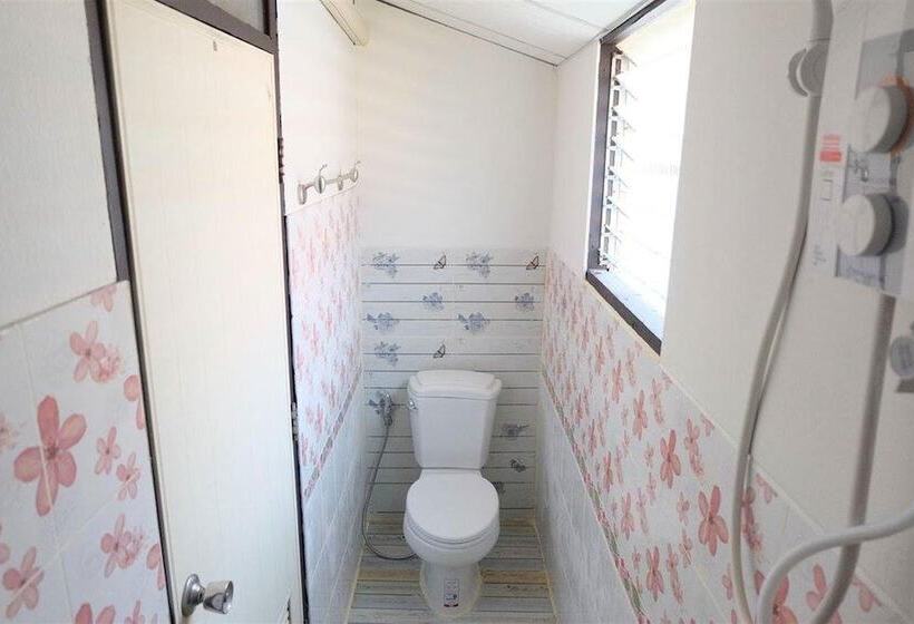 غرفة قياسية, Aiyara House