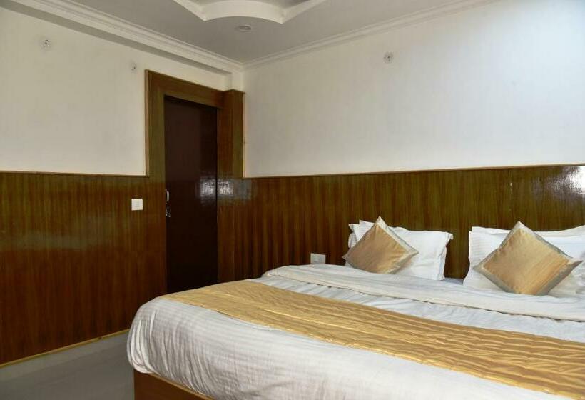 חדר דלוקס, Akash Luxury Hotel In Mcleodganj