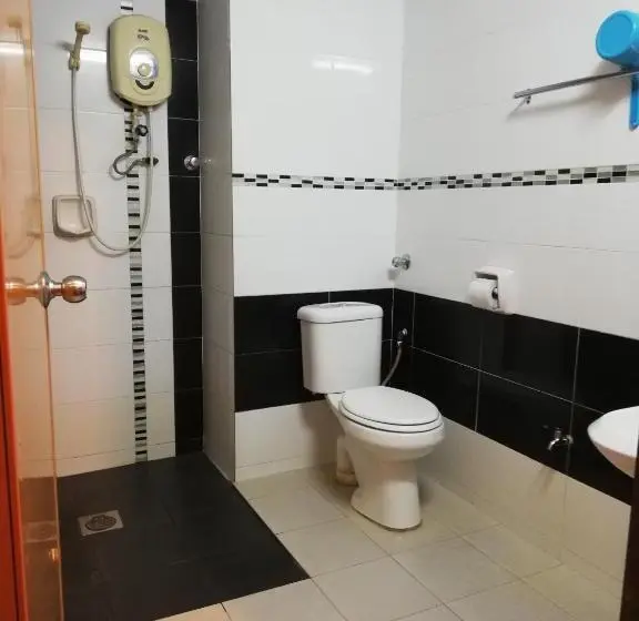 Chambre Familiale, Damai