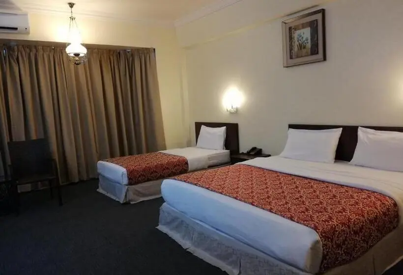 Chambre Familiale, Damai