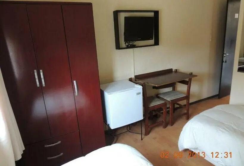 Standard-huone, Internacional