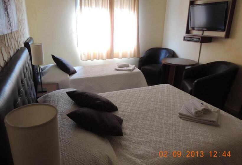 スタンダードトリプルルーム, Internacional