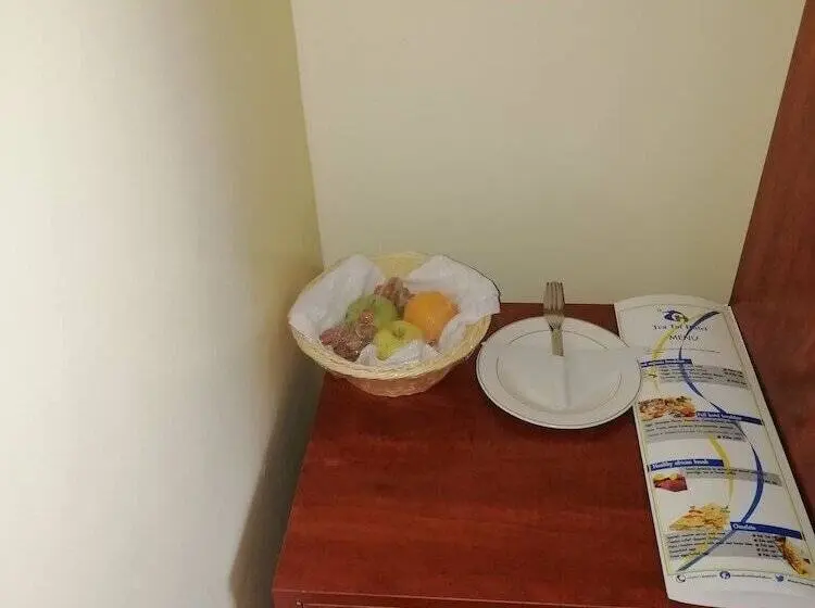 اتاق سوپریور, Tea Tot