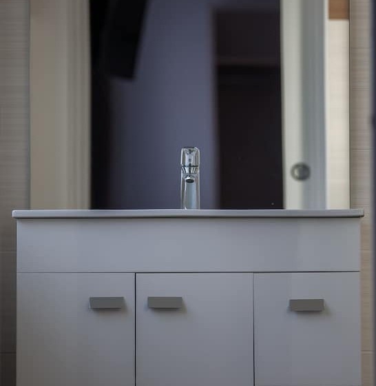 חדר קומפורט, The Originals City, Le Relais Des Carnutes Brezolles Verneuil Sur Avre