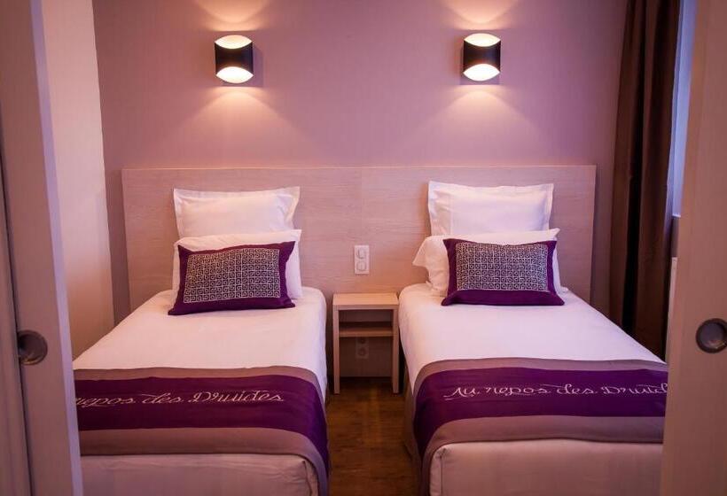 חדר סטנדרט לארבעה, The Originals City, Le Relais Des Carnutes Brezolles Verneuil Sur Avre