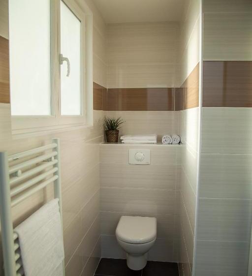 חדר סטנדרט לארבעה, The Originals City, Le Relais Des Carnutes Brezolles Verneuil Sur Avre