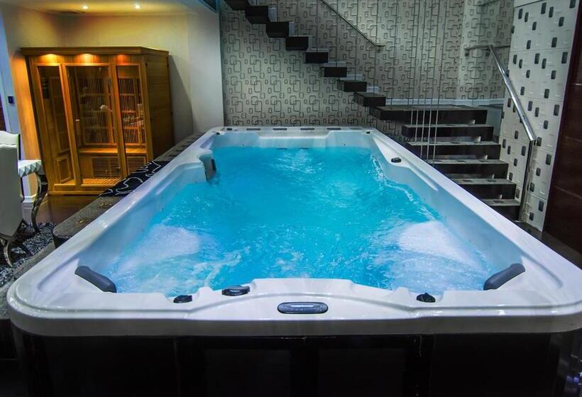 סוויטה נשיאותית, Luks Lofts Hotel & Residences