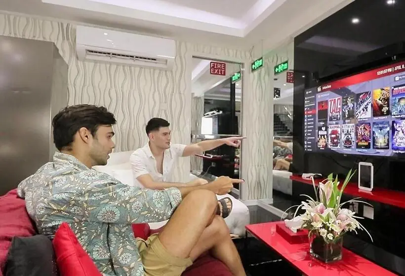 سوییت سوپریور, Luks Lofts Hotel & Residences