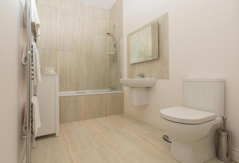 חדר דחוקס עם מיטת קינג, Mill Lodge B&b