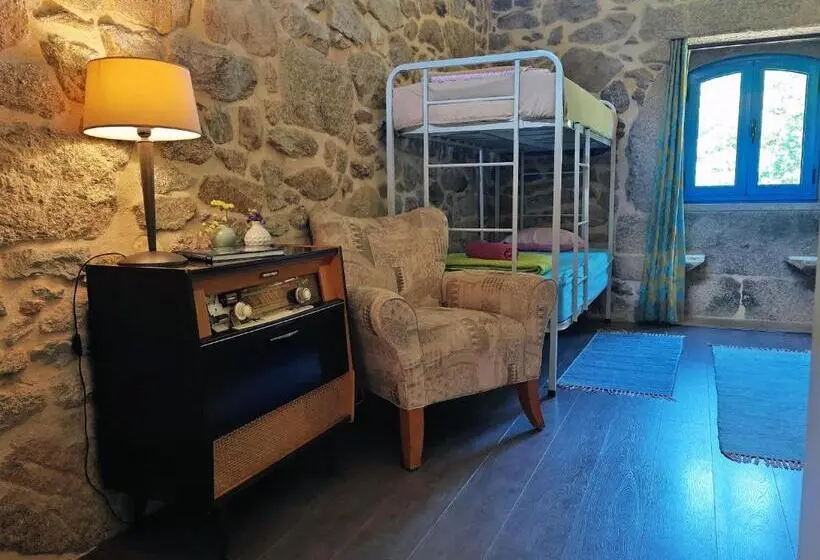 Standard Neljän Hengen Huone, Quinta Estrada Romana Albergue De Peregrinos