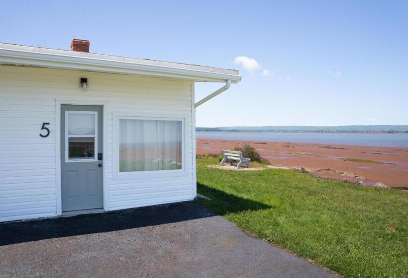 جناح ديلوكس مطل على البحر, The Breeze Motel