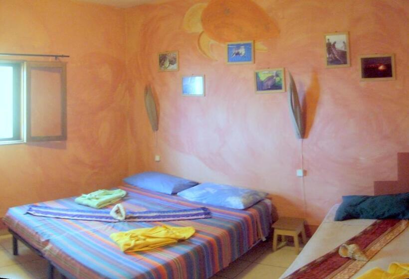 اتاق استاندارد سه نفره, Tortuga B&b